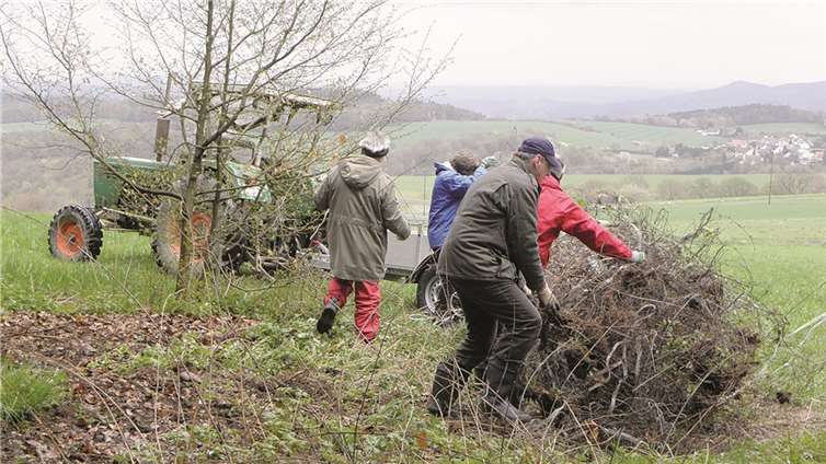 Die Müllsammelaktion der FWG St. Katharinen brachte den achtlos im Wald entsorgten Müll ans Licht. Privat