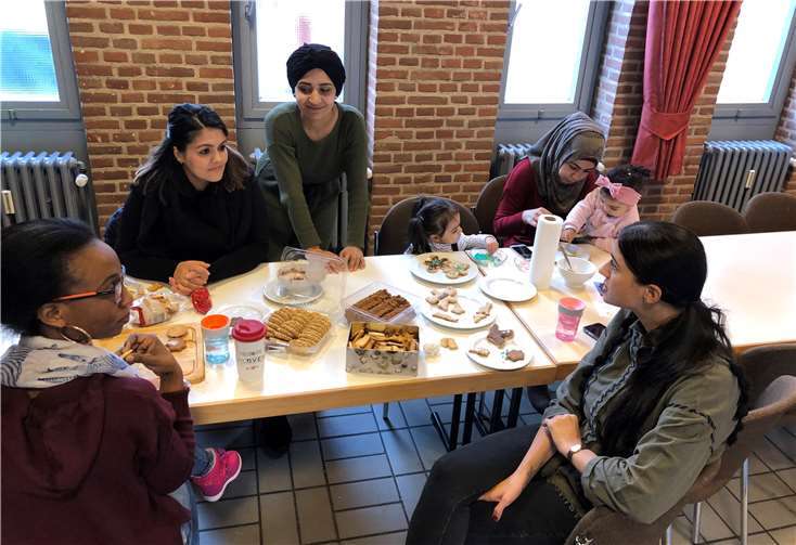Die Mütter haben Plätzchen gebacken und zur interkulturellen Spielgruppe mitgebracht. Foto: privat