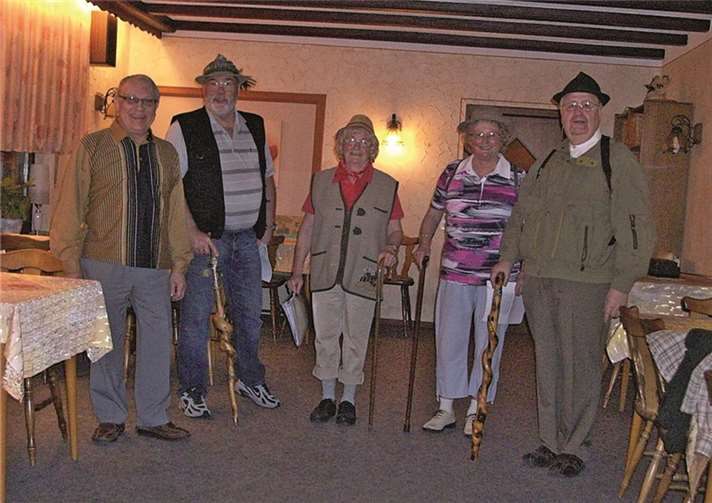 Die Musik-Wandergruppe von links: musikalischer Leiter Günther Nett, Rolf Düster, Marianne Schäfer, Erika Nett und Wolfgang Reuter.Privat