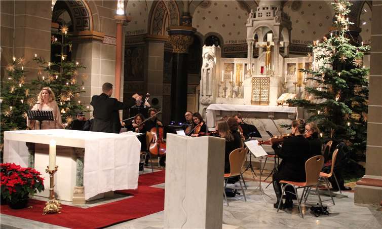 Die Musiker brachten weihnachtliche Musik zu Gehör.