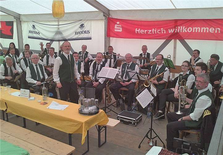 Die Musiker der Schützenkapelle im Gambrinus-Festzelt.privat
