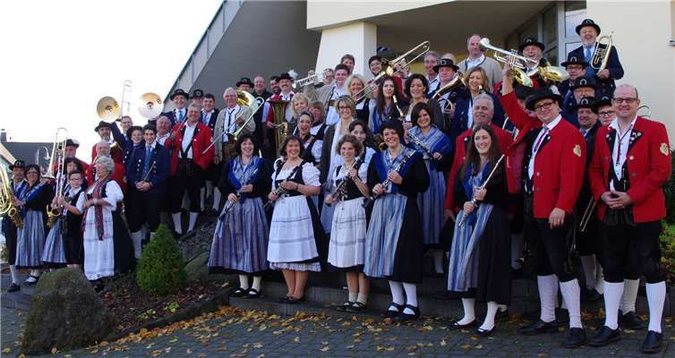 Die Musiker der beteiligten Vereine. Foto: privat