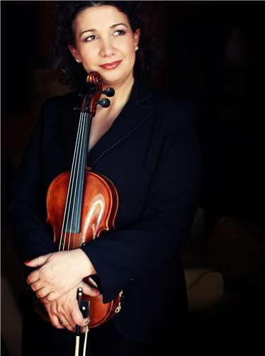 Die Musikerin Ervis Gega. A.Sallabanda Photography61