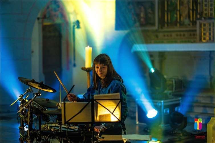 Die Musikerinnen und Musiker erzählen in ihrer Sprache, was ihnen am Glauben wichtig ist, wo sie zweifeln, was ihnen Kraft gibt.Fotos: Katholische Fachstelle für Jugendarbeit Westerwald/Rhein-Lahn
