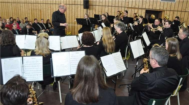 Zum 23. Male musizierte der Klangkörper für die „Martinshilfe“ Die Musikerinnen und Musiker zeigten ihr ganzes Können.