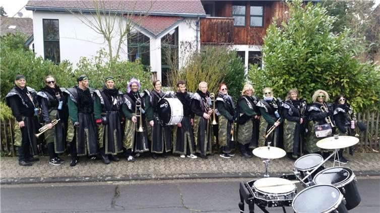 Die Musikfreunde Nodefuddeler heizten den Jecken gut ein.privat