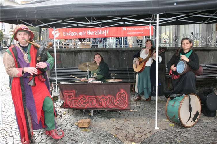 Die Musikleute von Fremitus ließen an vielen Plätzen der Innenstadt ihre Musik e...