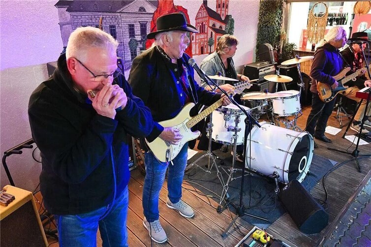 Die Musiknacht ist ein Publikumsmagnet: Nun werden Musiker gesucht, die mitmachen!  Foto: Archiv / RASCH