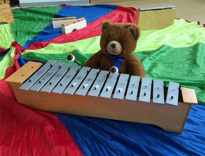 Die Musikschule der Stadt Neuwied hat den beliebten „Musikgarten“, in dem sich Kleinkinder zu Hause fühlen, als Online-Angebot aufbereitet.Foto: Stadt Neuwied