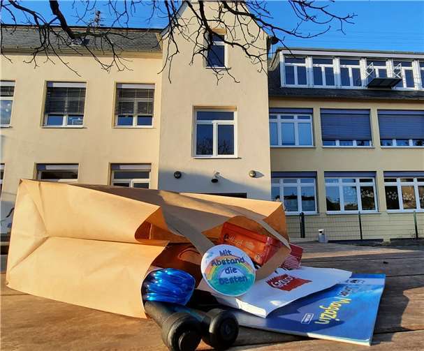 Die „Mutmachertüten“ gab es für 59 Schüler. Foto: privat