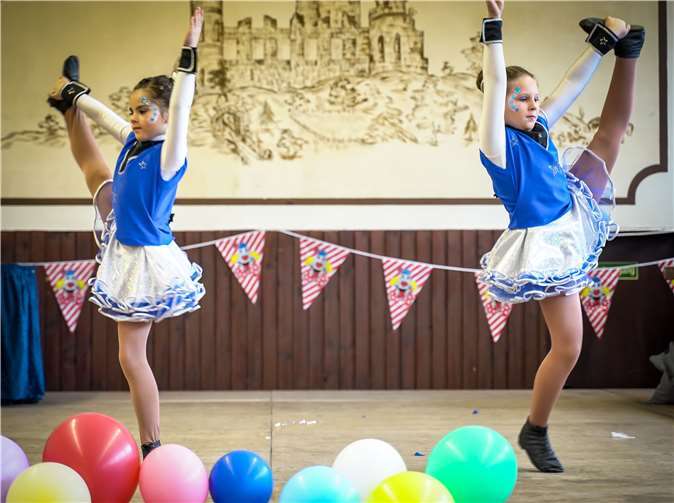 Die NDKV Kometengirls Katharina Beßer und Kiana Boras zeigten ihren Tanz.