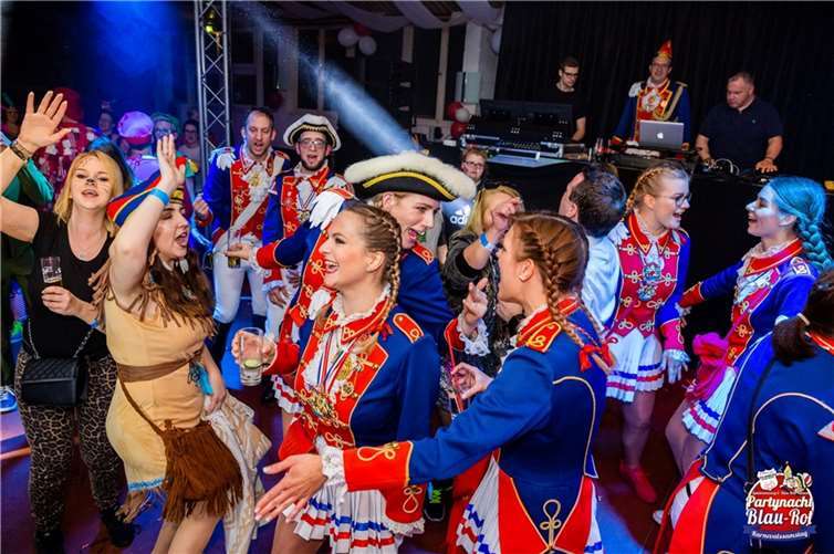 Die Nacht in Blau und Rot: das Karnevalsevent in Bad Breisig lädt ein. Quelle: KG Bad Breisig