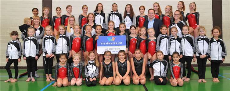 Die Nachwuchsathleten des TV Miesenheim freuen sich über die Unterstützung der Stadtwerke.Foto: Stadtwerke Andernach