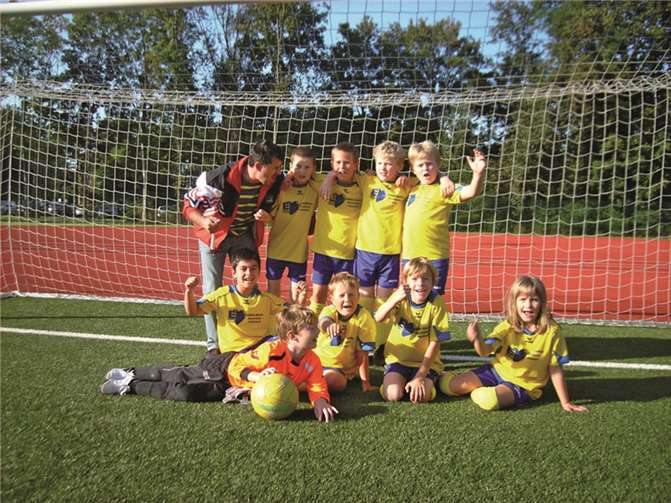 Die Nachwuchsfußballer holten beim F-Jugendturnier zehn Punkte.privat