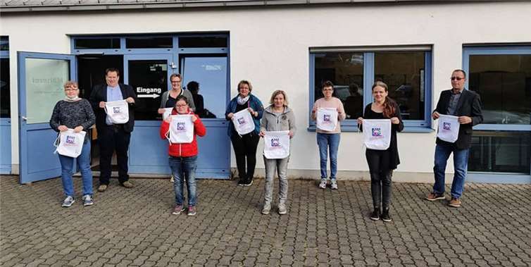 Die NäherInnen der St.-Josefs-Werkstätten haben 200 Brötchenbeutel angefertigt. Foto: privat