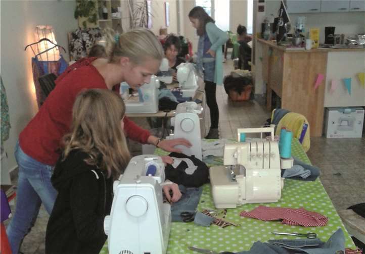 Die Nähmaschinen standen für lange Zeit nicht mehr still.