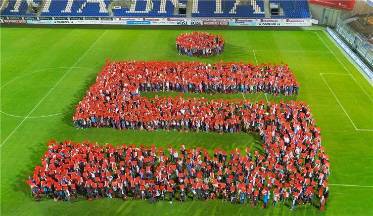 Die Nassauische Sparkasse bietet mit ihrer Interviewreihe jungen Menschen eine wertvolle Orientierungshilfe. Foto: Naspa