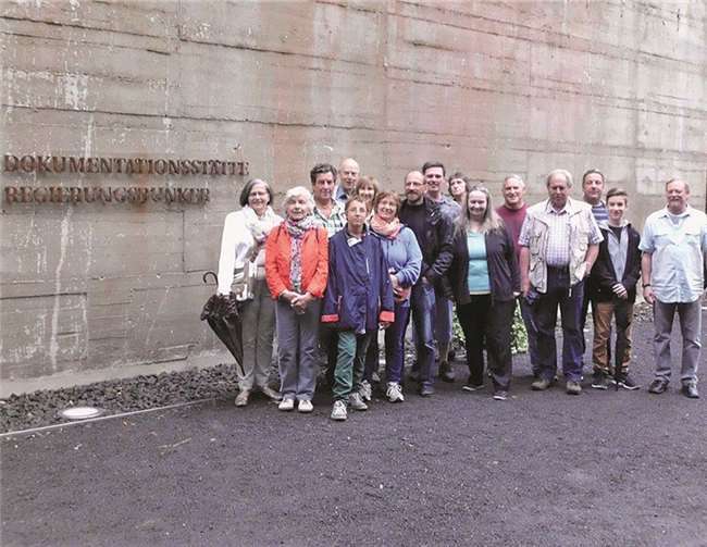Die NaturFreunde nahmen an einer interessanten Führung durch den ehemaligen Regierungsbunker in Bad Neuenahr-Ahrweiler teil.privat