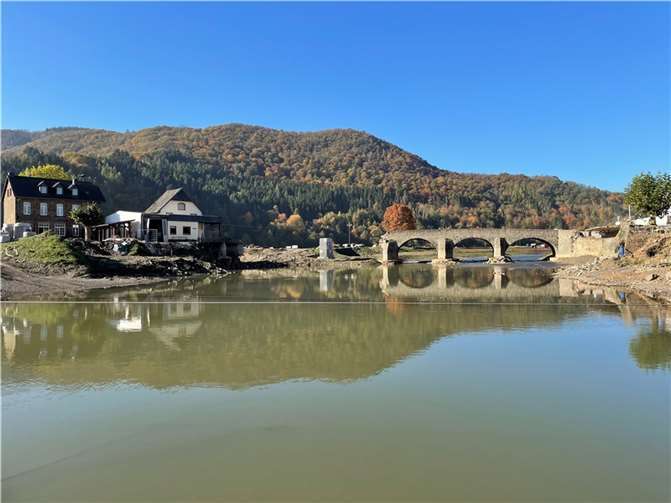 Die Nepomukbrücke in Rech im Sommer 2021.  Foto: ROB