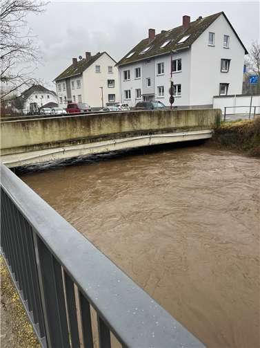 Mayen: Erste Übertritte der Nette im Laufe des Tages möglich Die Nette im Bereich der Steinbrücke an der Gerberstraße am heutigen Vormittag. Foto: Dirk Meid / Stadt Mayen