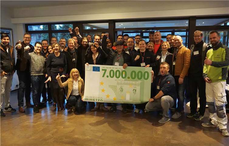 Die Netzwerker vom BNI haben die Rekordumsatzmarke von 7 Millionen Euro geknackt. Foto: ROB