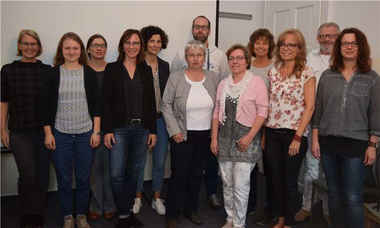 Die NetzwerkpartnerInnen bei der Feierstunde. privat