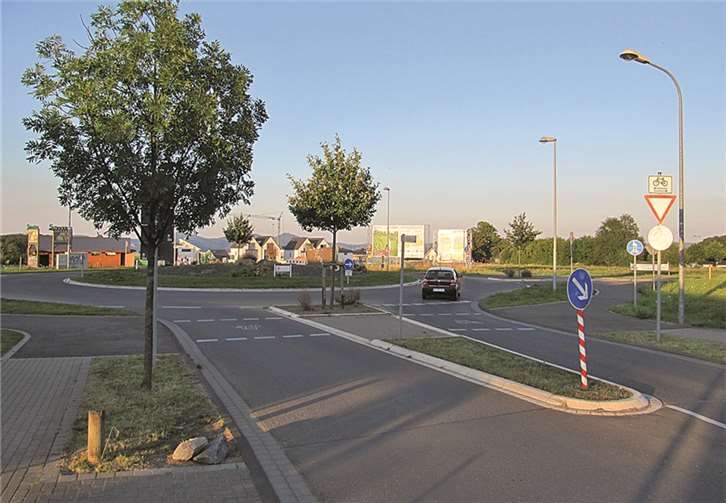 Die „Neue Wachtberger Mitte“, CDU-Ratsmitglieder trafen sich nunmehr vor Ort mit betroffenen Anwohnern der Baugebiete Alte Molkerei und Rondo zum Meinungsaustausch.privat