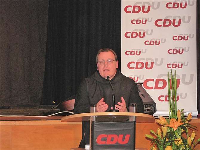 Die Neujahrsansprache hielt der Ehrengast Pater Dr. Albert Sieger, Prior der Benediktinerabtei Maria Laach.