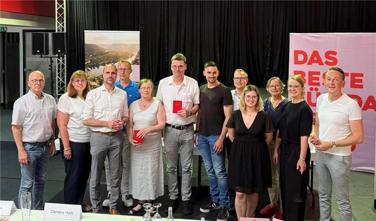 Die Neumitglieder samt Kreisvorstandsmitgliedern. Foto: Benjamin Kastner