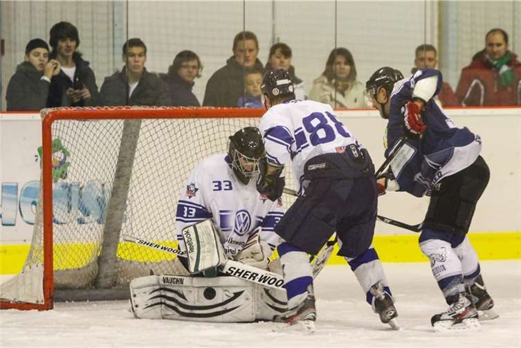 Die Neuwieder Eisbären haben die Chance auf die Meisterschaft in der Regionalliga West. Privat