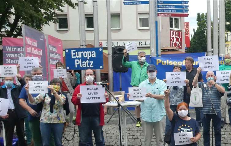 Die Neuwieder Gruppe unterstützte die Aktion „Black Lives Matter“.. Fotos: Jürgen Grab