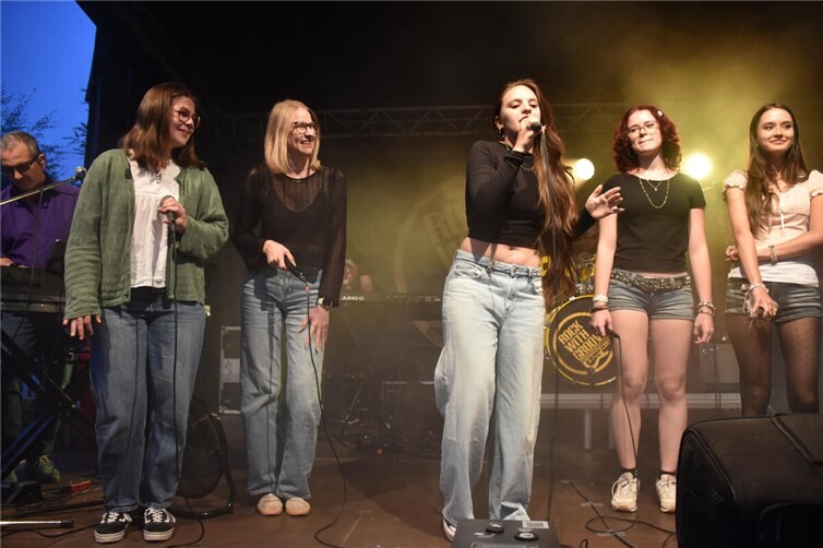 Die Neuwieder Schulband Rock with Groove begeisterte bei Rock the Forest.
