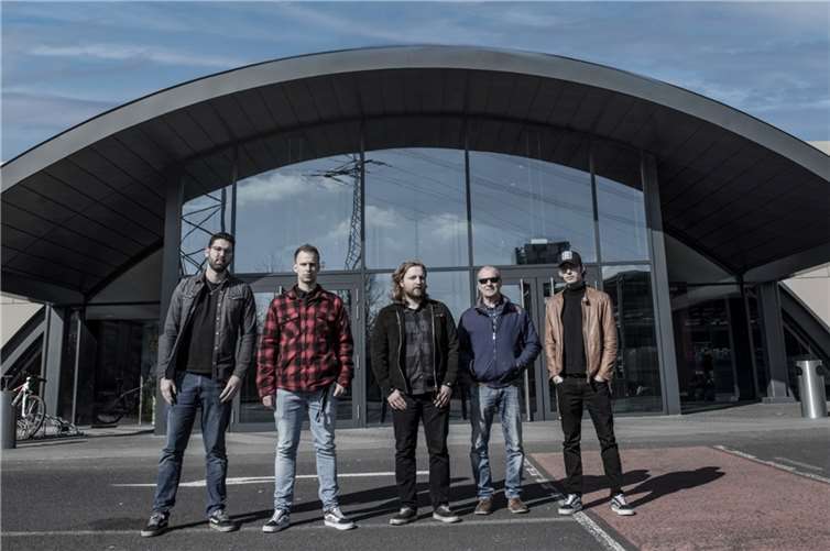 Die Newcomer-Band „Strange Wars“ veröffentlichte am 22. April ihr Debüt Album „Chestpain“.  Foto: Strange Wars