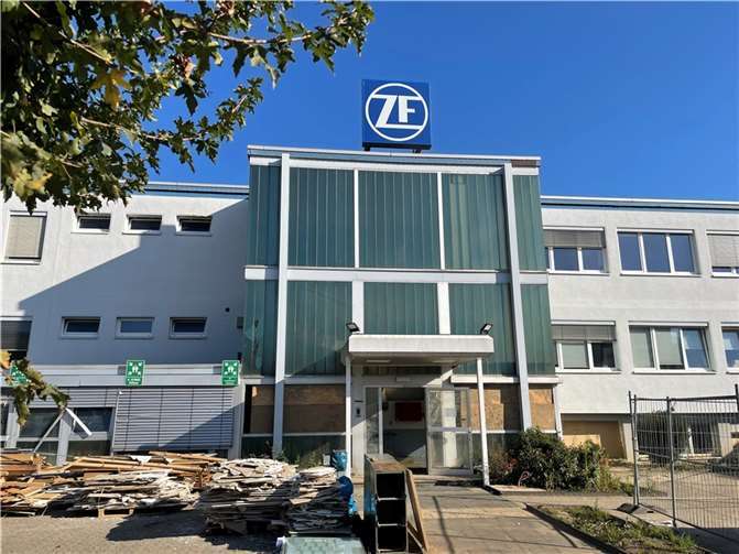 ZF Ahrweiler: Suche nach neuem Standort weiter ergebnisoffen Die Niederlassung in der Max-Planck-Straße in Ahrweiler. Foto: ROB