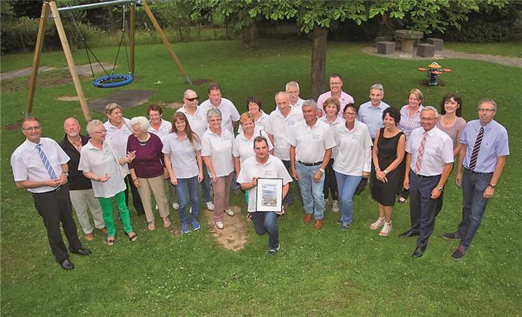 Die Niederradener Abordnung und Jury-Mitglieder.privat