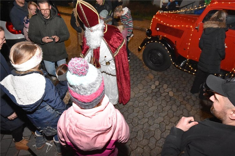 Die Nikolausfahrt zieht Kinder in ihren Bann.