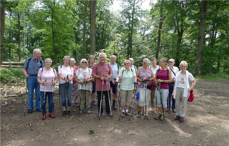 Die Nordic Walker freuten sich, endlich wieder zusammen unterwegs zu sein. Foto: privat
