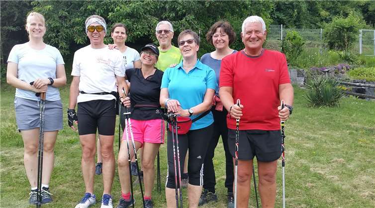 Die Nordic-Walker im Turnverein Sinzig freuten sich auf den Start zur Abnahme des NW-Abzeichens der Stufe 3. Foto: privat