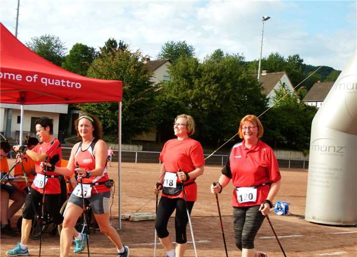 Die Nordic-Walkerinnen des NWV Neuwied beim gemeinsamen Zieleinlauf: Margret Senn, Ruth Straub, Babette Thomsen und Beate Manz (von links). privat