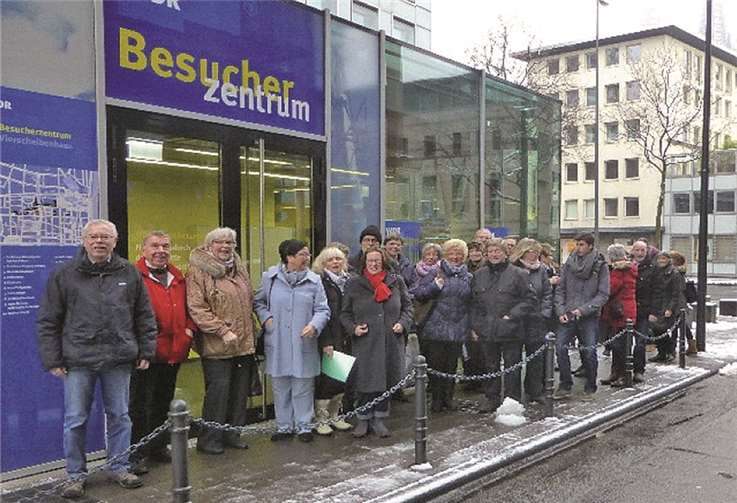 Die Nordic-Walking-Gruppe des SV „Hertha“ 1911 Buschhoven stattete dem WDR in Köln einen Besuch ab.privat