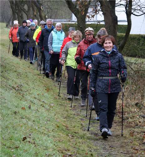 Die Nordic-Walking-Gruppe des VfL Waldbreitbach.  Foto: VfL Waldbreitbach/Josef Hoß