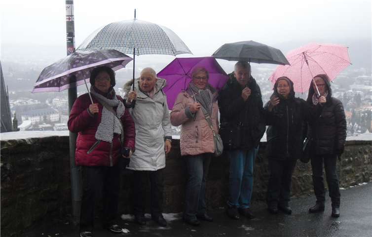 Die Nordic-Warker trotzen auf der Festung dem ungemütlichen Wetter.privat