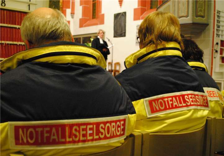 Die Notfallseelsorge Rhein-Lahn wurde im Jahr 2019 zu 71 Einsätzen gerufen, damit sich Menschen in Notsituationen nicht allein gelassen fühlen. Sehr informativ und eindrucksvoll war für die ehrenamtlichen Kräfte ein Besuch der Luftrettung in Koblenz. Foto: privat