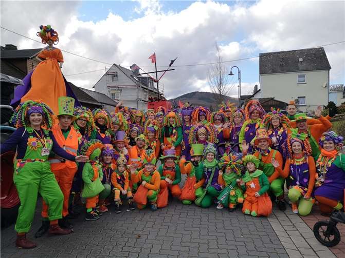Die Obermendiger Möhnen beim Möhnen-Zug im Jahr 2020.  Foto: privat