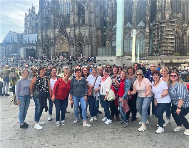 Die Obermendiger Möhnen in Köln. Foto: Obermendiger Möhnen