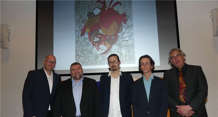 Die Offiziellen Volker Weckbecker, Peter Griess, Michael Bertram, Marko Sommer und Malte Möbius (v.l.) freuen sich. Fotos: -TE-