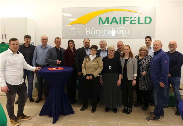 Die Offiziellen des Bauprojektes um Verbandsgemeindebürgermeister Maximilian Mumm zeigen sich sehr zufrieden mit dem Ergebnis.  Fotos: TE