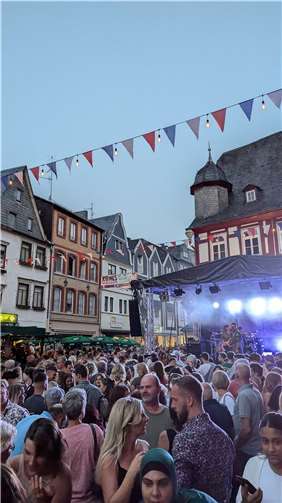 Die Open-Air Kirmes in Montabaur zog wieder zahlreiche Besucher auf den Festplatz.  Fotos: Montabaur Live