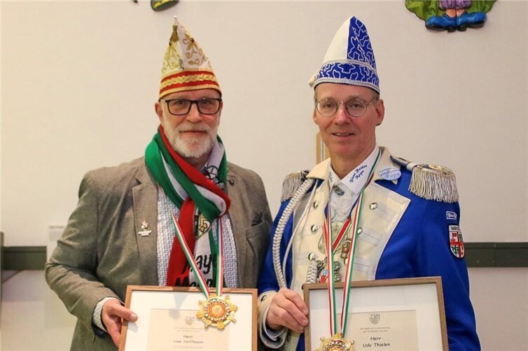 Die Ordensträger Uwe Hoffmann (links) und Udo Thielen.Foto: Janik Zier