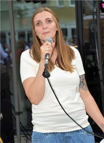 Die OrganisatorIn, Maria Jansen hat auch im diesem Jahr ein tolles Programm für Kultur am Hof zusammen gestellt.